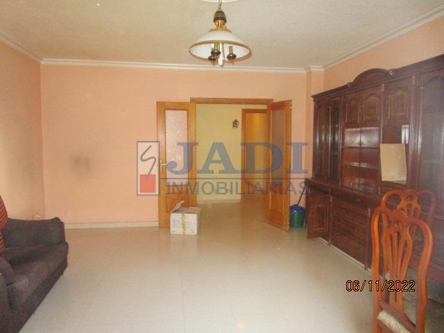 Venta de piso en Valdepeñas