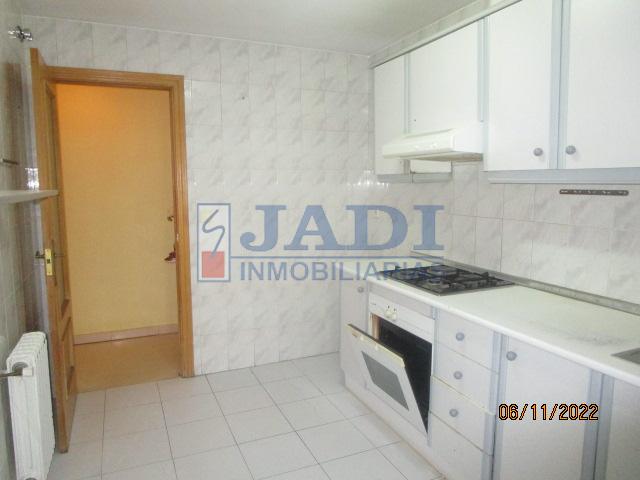 Venta de piso en Valdepeñas