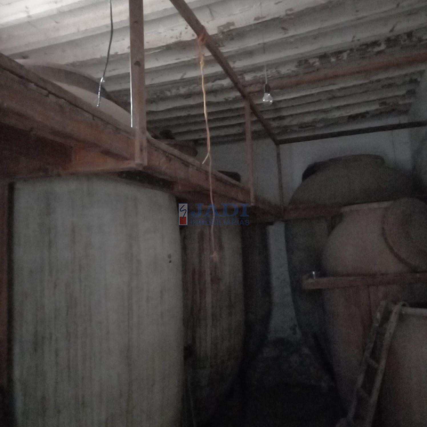 For sale of land in Valdepeñas
