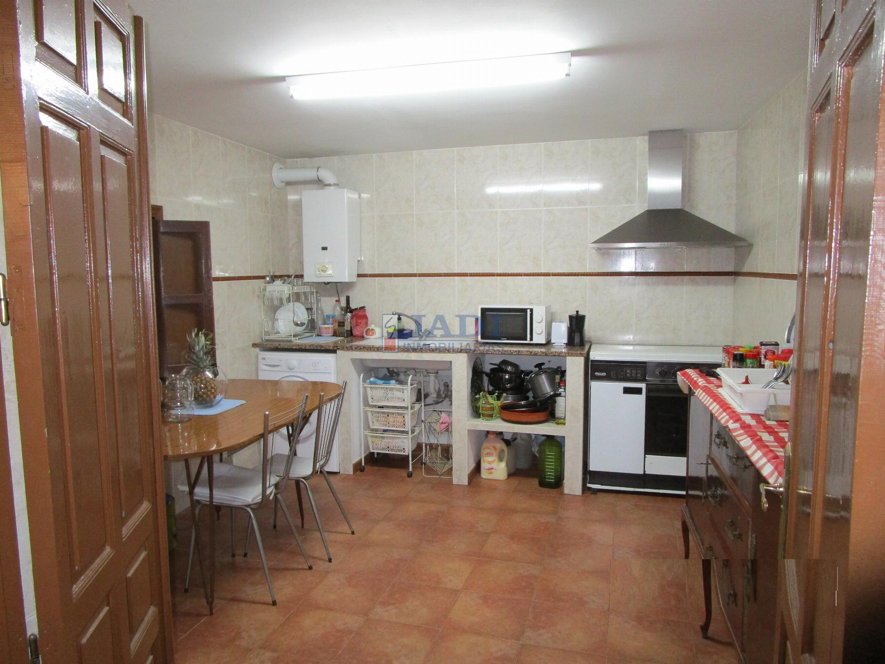 Venta de casa en Valdepeñas