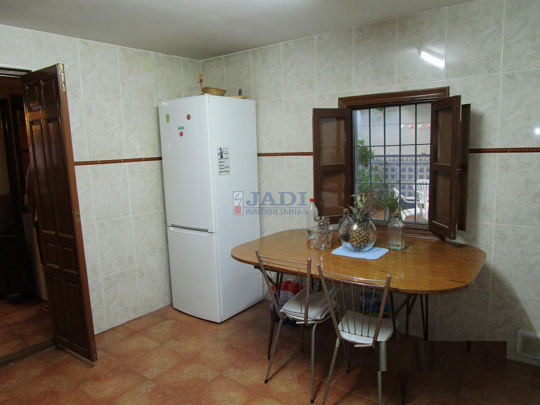 Venta de casa en Valdepeñas