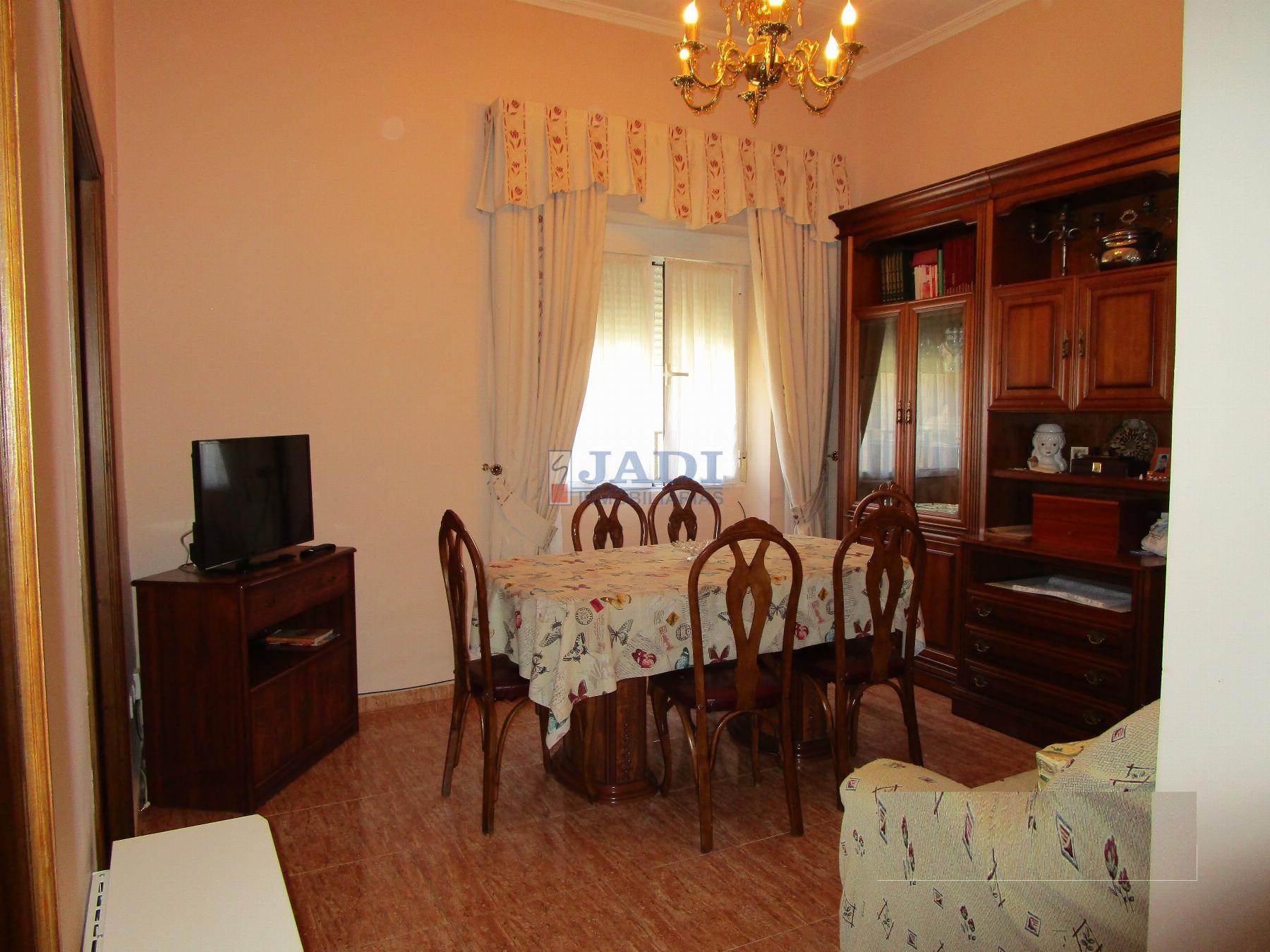 Venta de casa en Valdepeñas