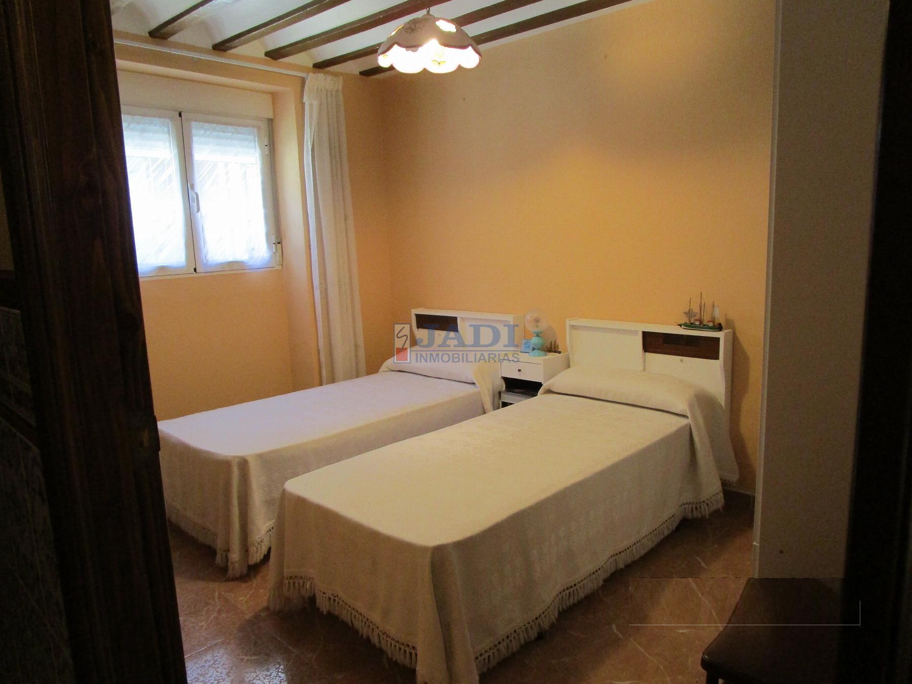 Venta de casa en Valdepeñas