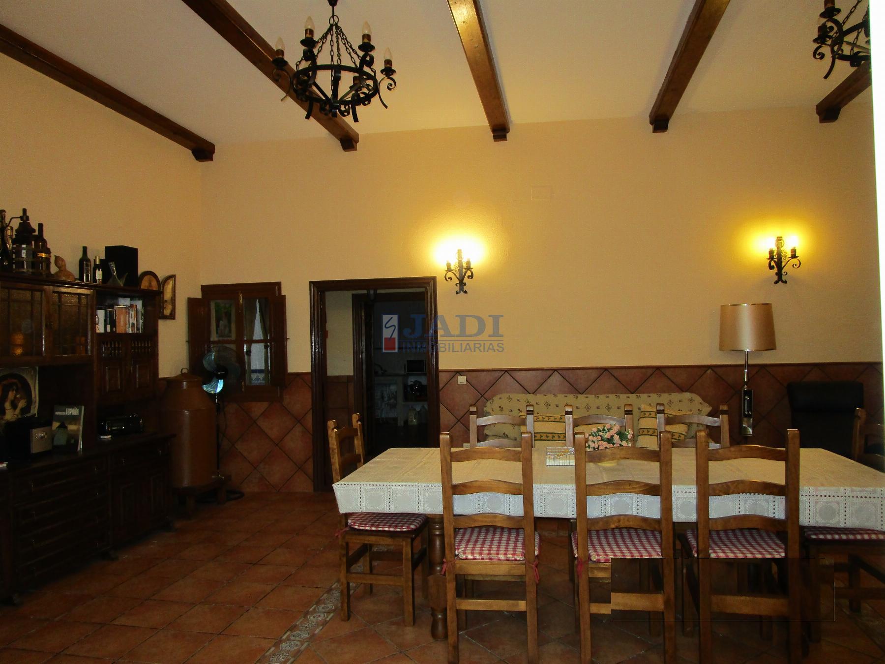 Venta de casa en Valdepeñas