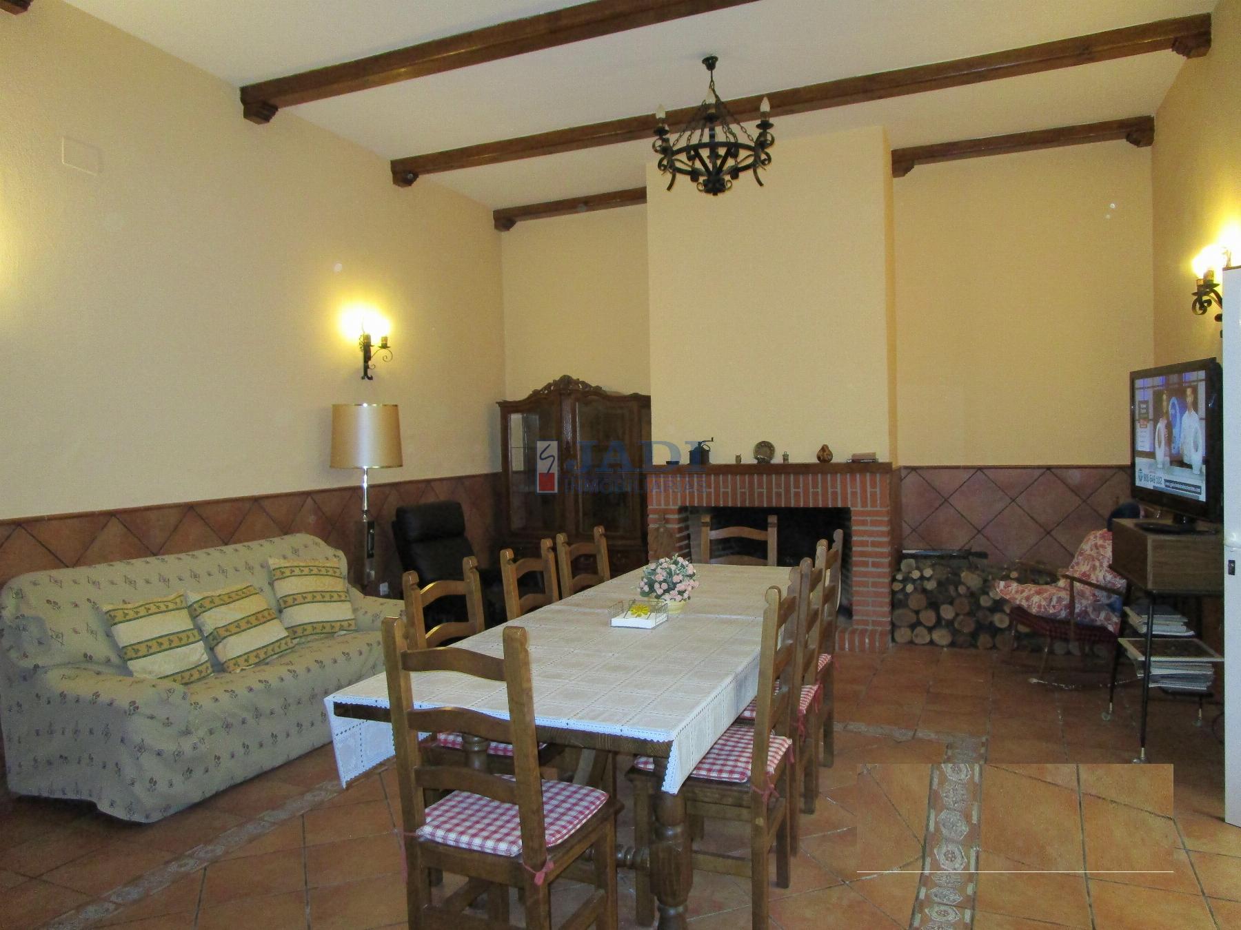 Venta de casa en Valdepeñas