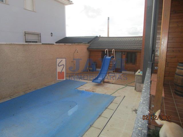 Venta de chalet en Valdepeñas