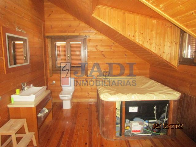 Venta de chalet en Valdepeñas