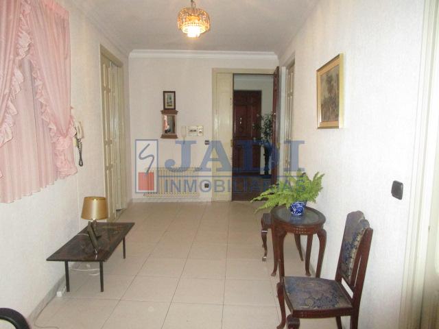 For sale of house in Valdepeñas