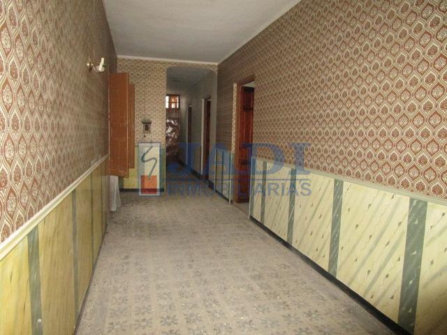 For sale of house in Valdepeñas