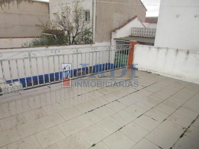 For sale of house in Valdepeñas