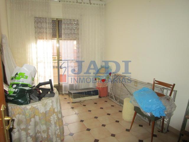 For sale of house in Valdepeñas