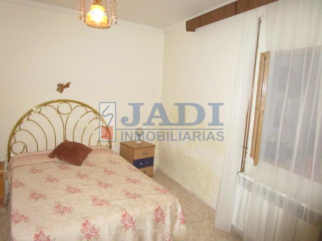 For sale of house in Valdepeñas