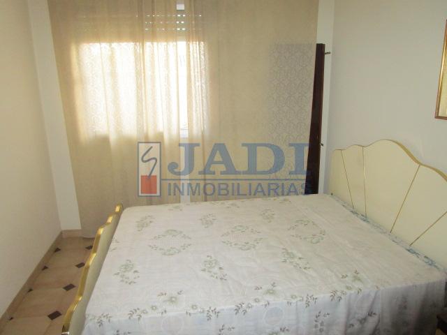 For sale of house in Valdepeñas