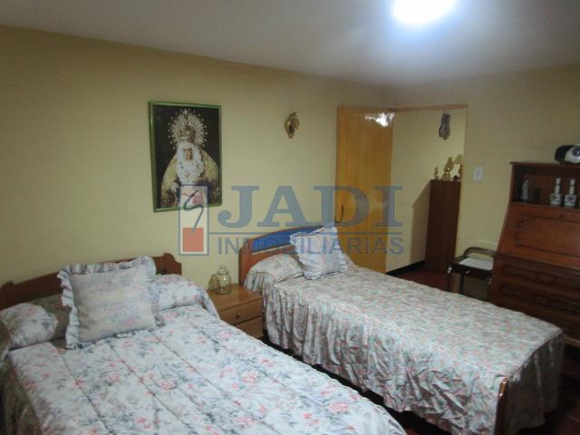 Venta de casa en Valdepeñas