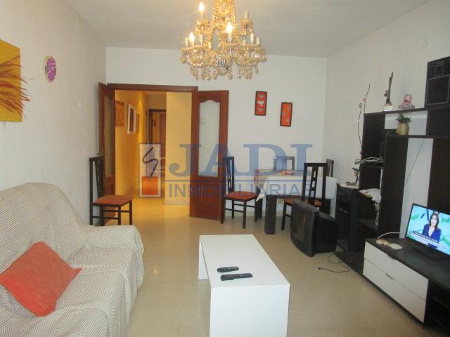 For sale of flat in Valdepeñas