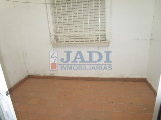 For sale of flat in Valdepeñas