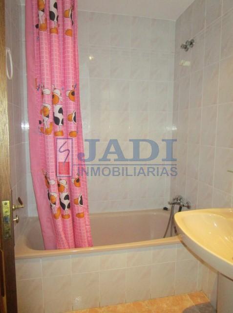 For sale of flat in Valdepeñas