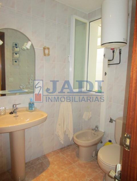 For sale of flat in Valdepeñas