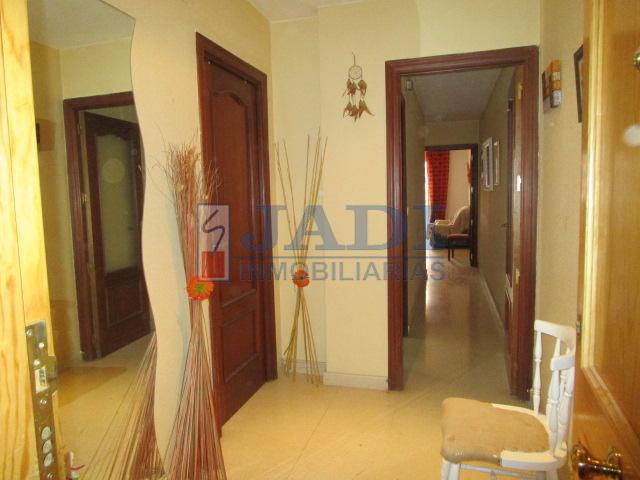 For sale of flat in Valdepeñas