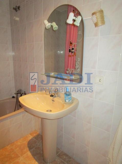 For sale of flat in Valdepeñas
