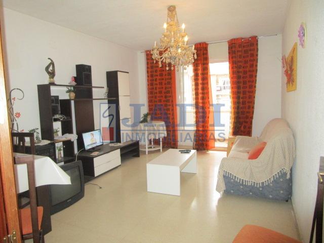 For sale of flat in Valdepeñas