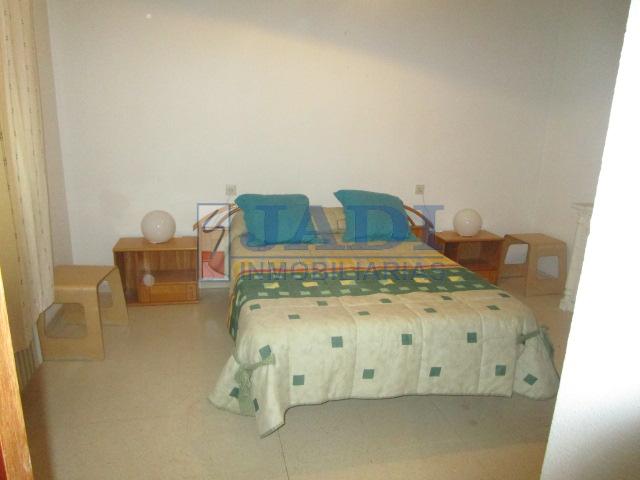 For sale of flat in Valdepeñas