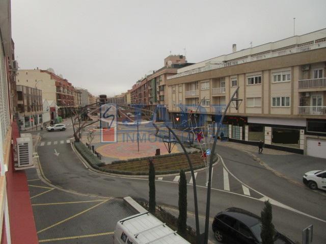 For sale of flat in Valdepeñas