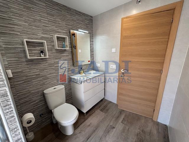 Venta de casa en Valdepeñas