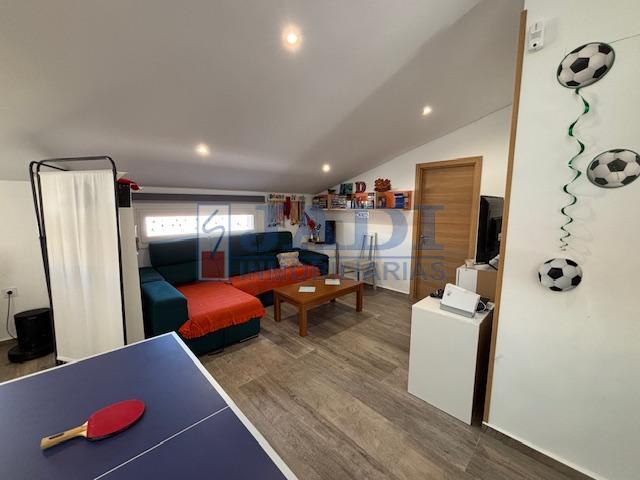 Venta de casa en Valdepeñas