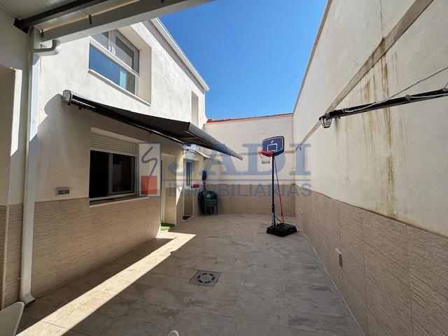 Venta de casa en Valdepeñas