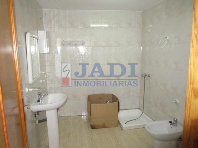 For sale of premises in Valdepeñas