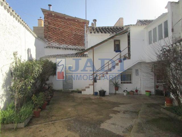 Venta de casa en Valdepeñas