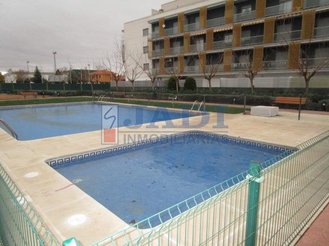 For sale of penthouse in Valdepeñas