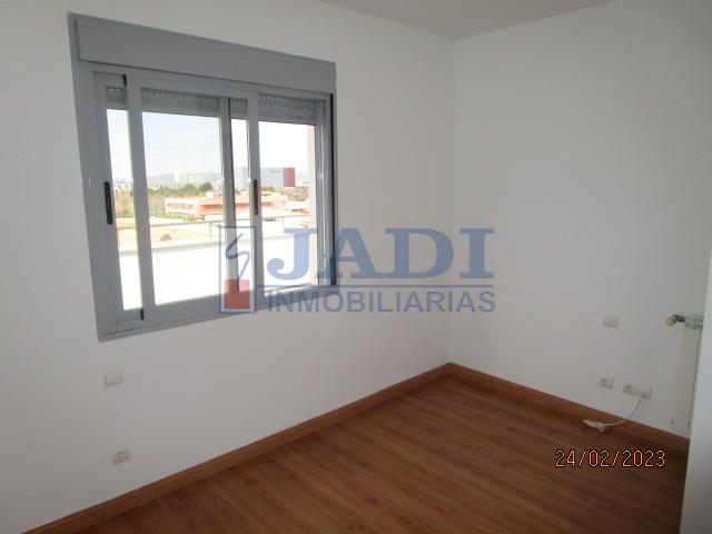 For sale of penthouse in Valdepeñas