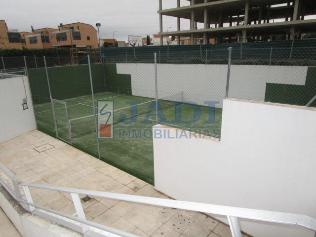 For sale of penthouse in Valdepeñas