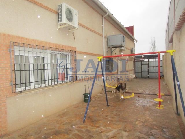 Venta de local en Viso del Marqués