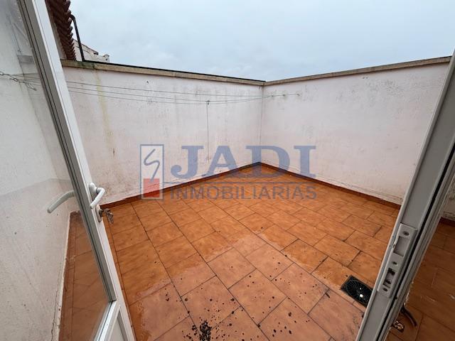 For rent of penthouse in Valdepeñas