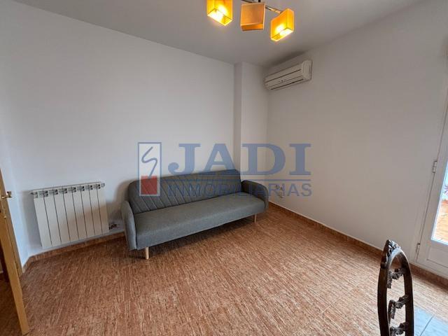 For rent of penthouse in Valdepeñas