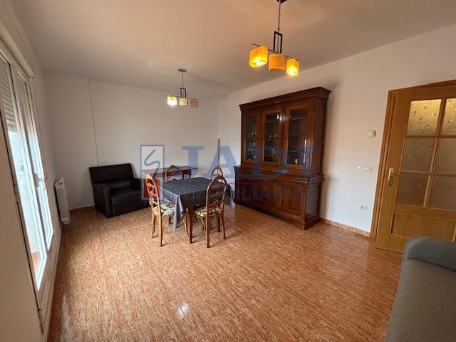 For rent of penthouse in Valdepeñas