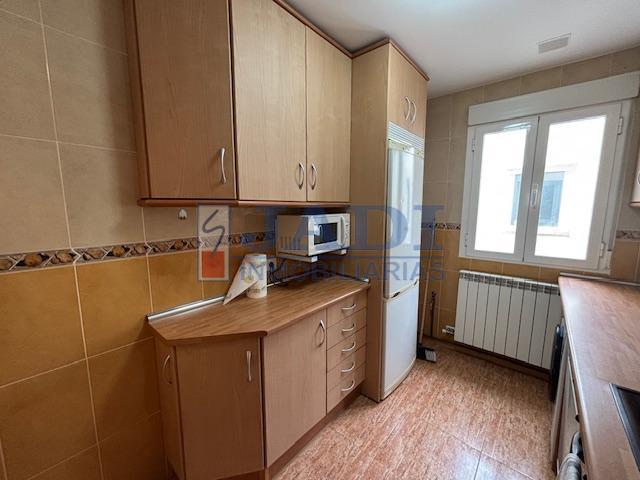 For rent of penthouse in Valdepeñas