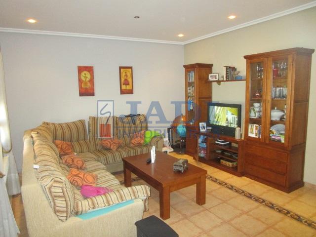 For sale of house in Valdepeñas