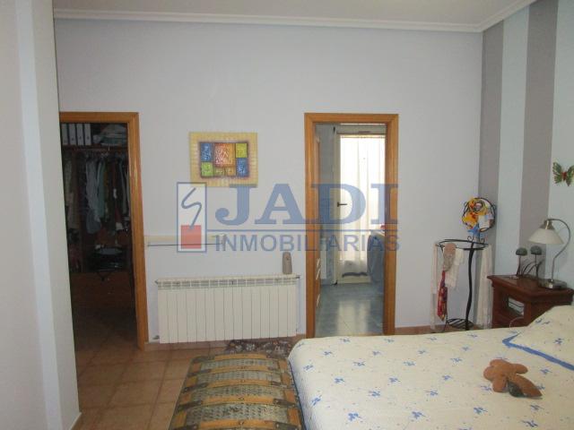 For sale of house in Valdepeñas