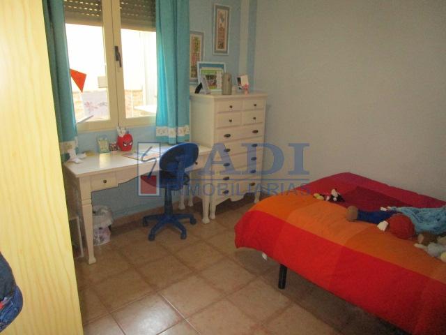 For sale of house in Valdepeñas