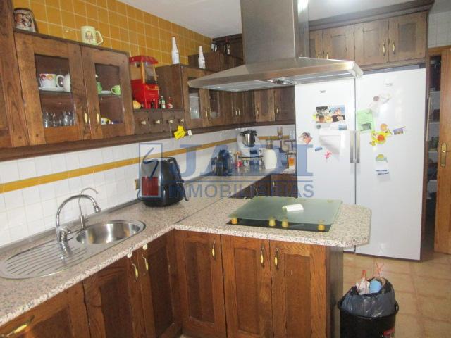 For sale of house in Valdepeñas