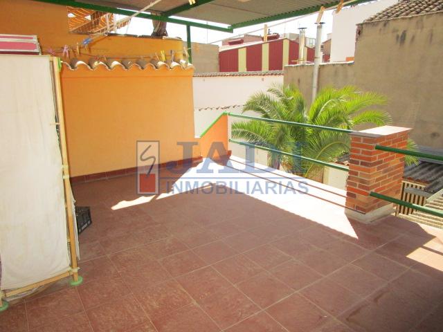 For sale of house in Valdepeñas