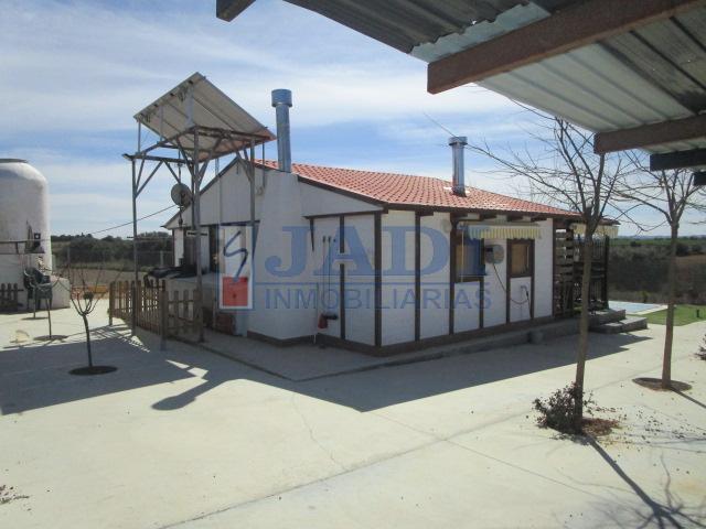 For sale of house in Valdepeñas