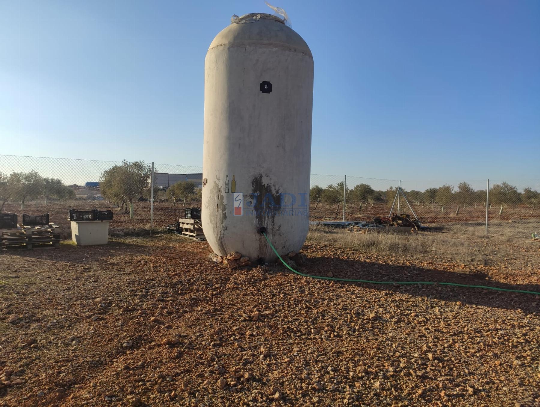 Venta de finca rústica en Valdepeñas