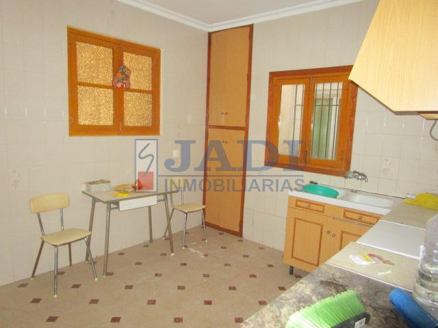 For sale of house in Valdepeñas