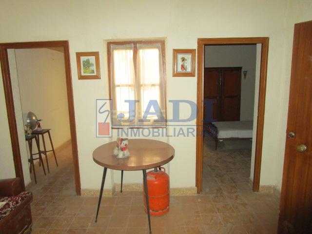 For sale of house in Valdepeñas