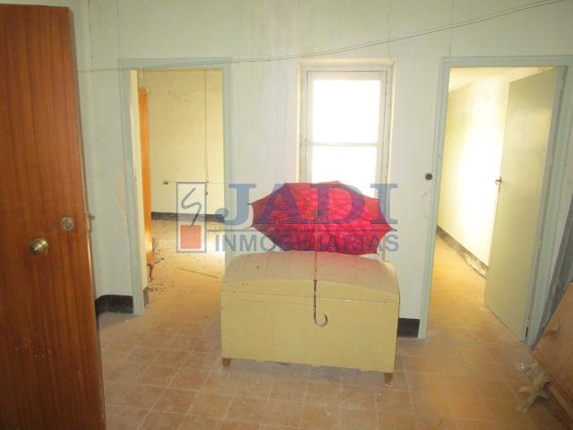For sale of house in Valdepeñas